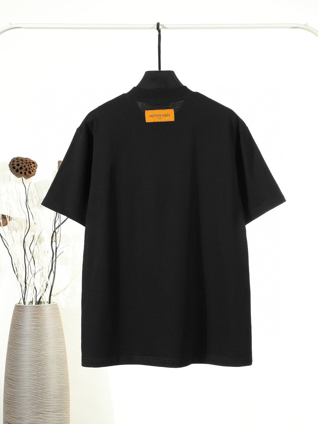 Contrast embroidered short sleeved shirt