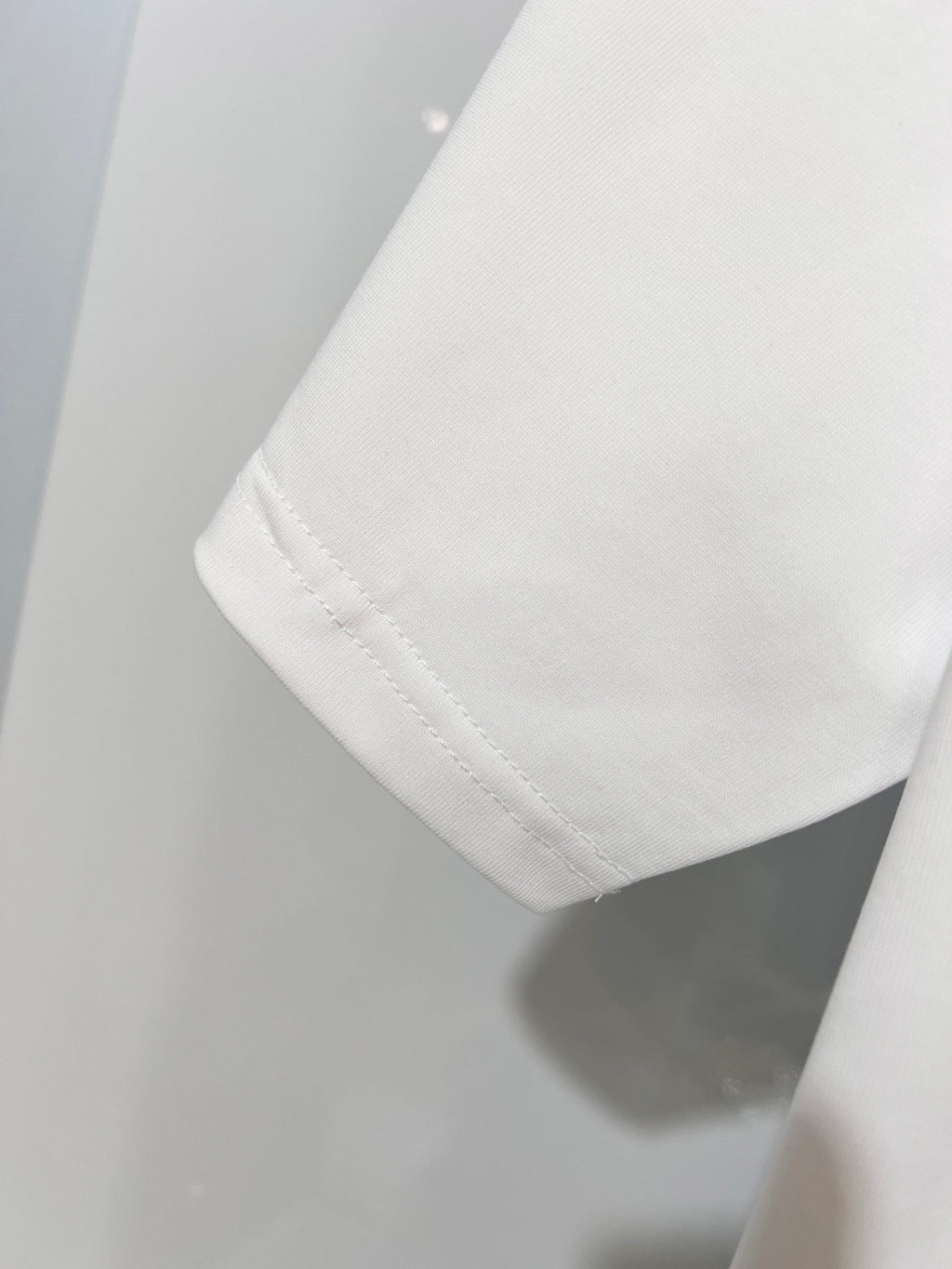 Embroidered T-shirt with 10000 stitches in front and back