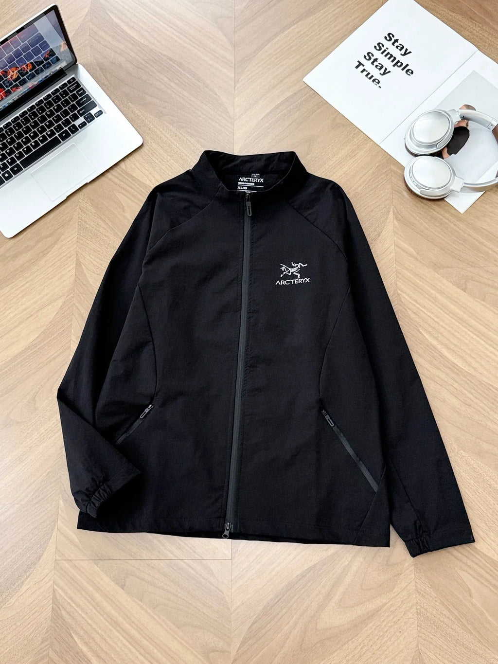 Windproof soft shell jacket