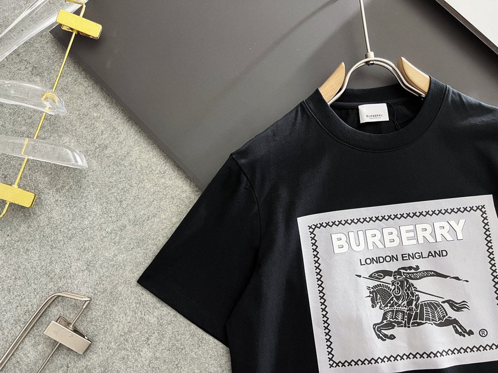 Summer new round neck fashionable short sleeved T-shirt