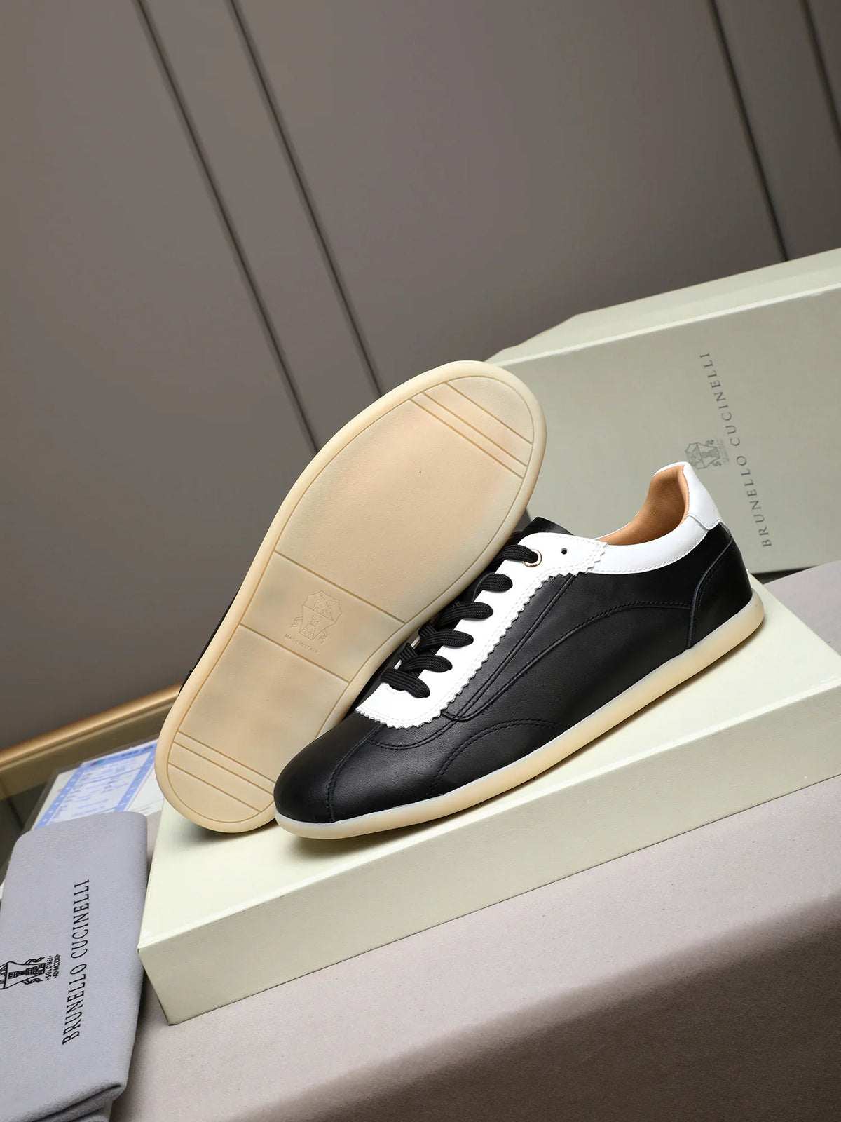Selected cowhide upper men's shoes