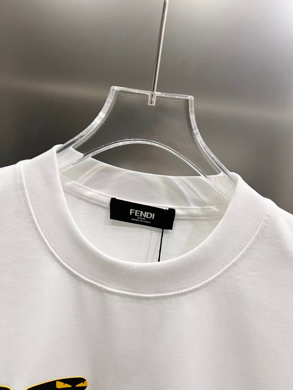 New round neck short sleeved T-shirt