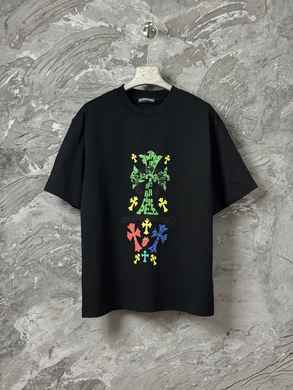 Classic short sleeved T-shirt with letter hot stamping technology