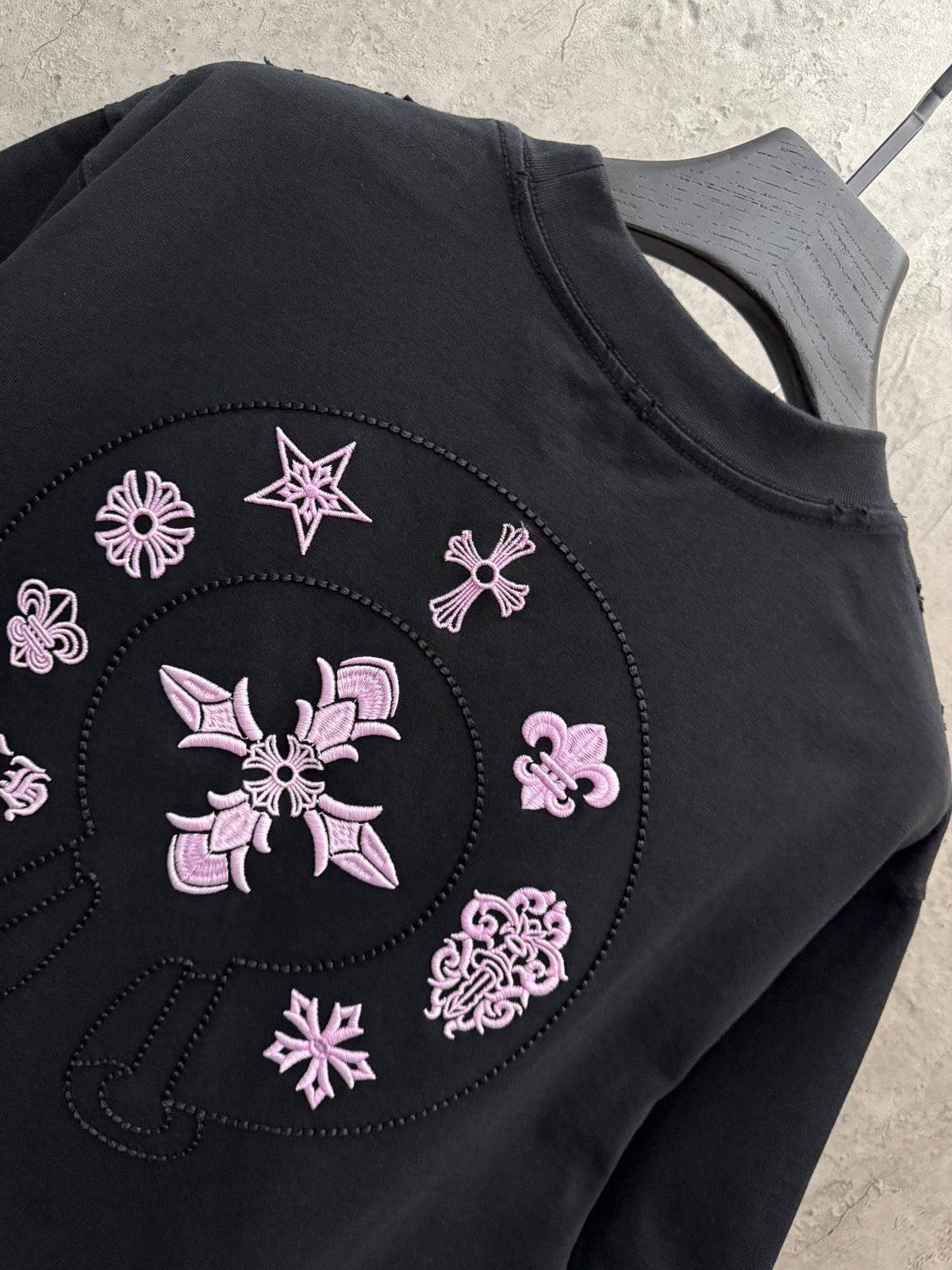 3D Embroidery UV Color Changing Short Sleeve