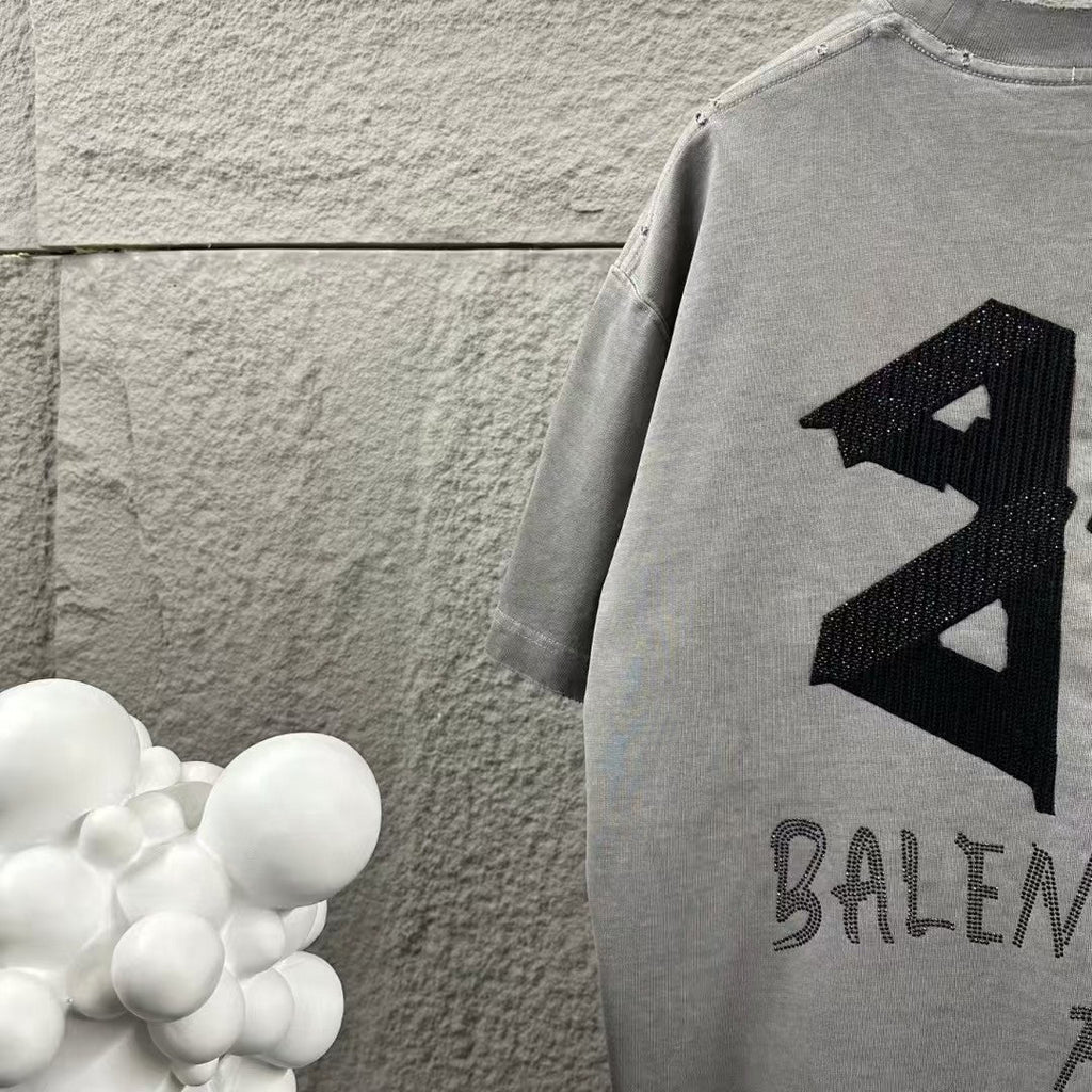 New style embroidered and rhinestone T-shirt