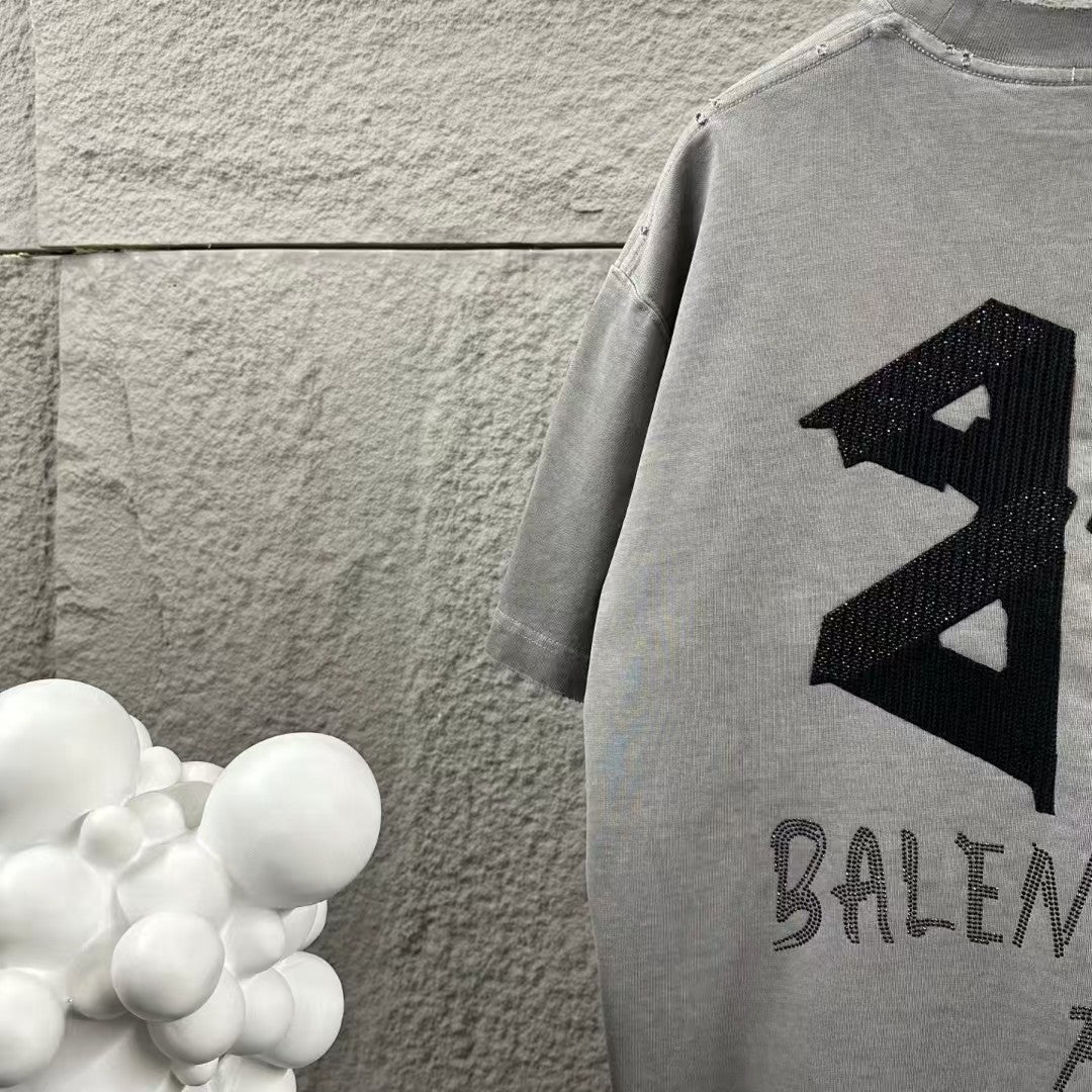 New style embroidered and rhinestone T-shirt