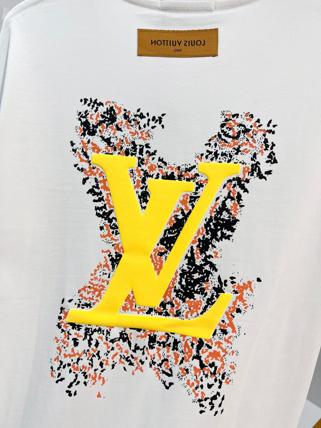 Three dimensional golden small LOGO color blocked offset printing pattern letter round neck T-shirt
