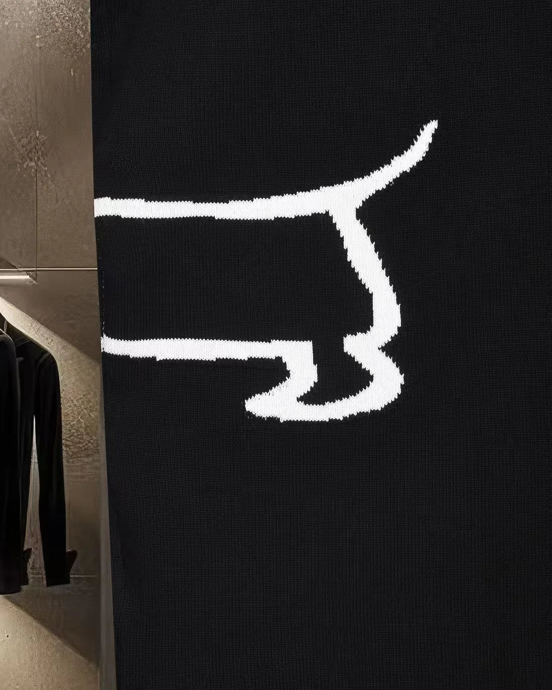 New color blocked four bar knitted casual short sleeved shirt