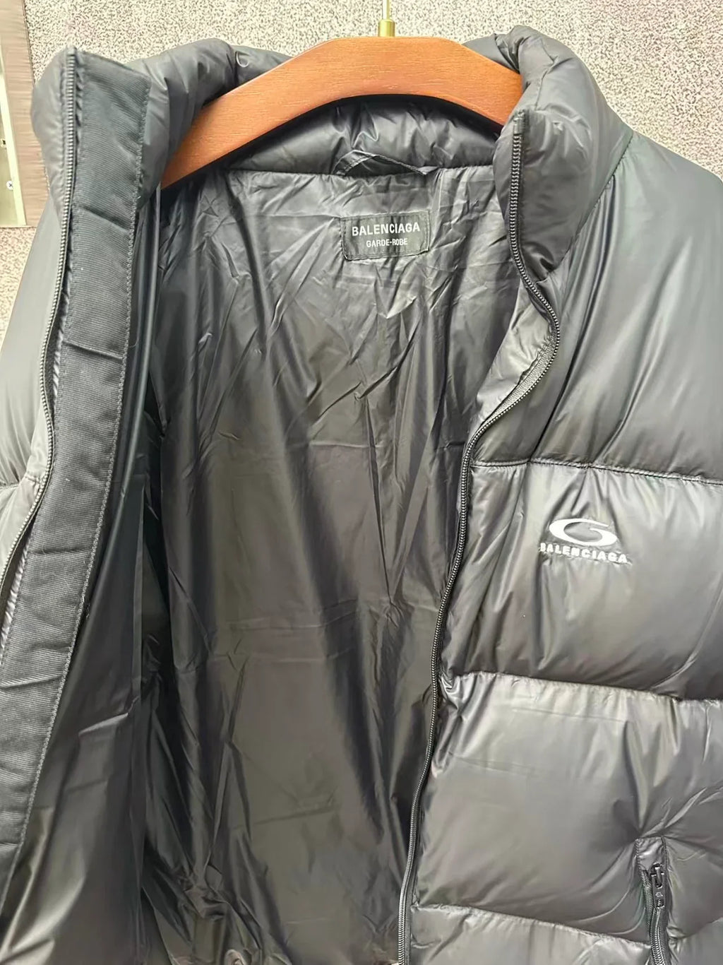 New embroidered down jacket