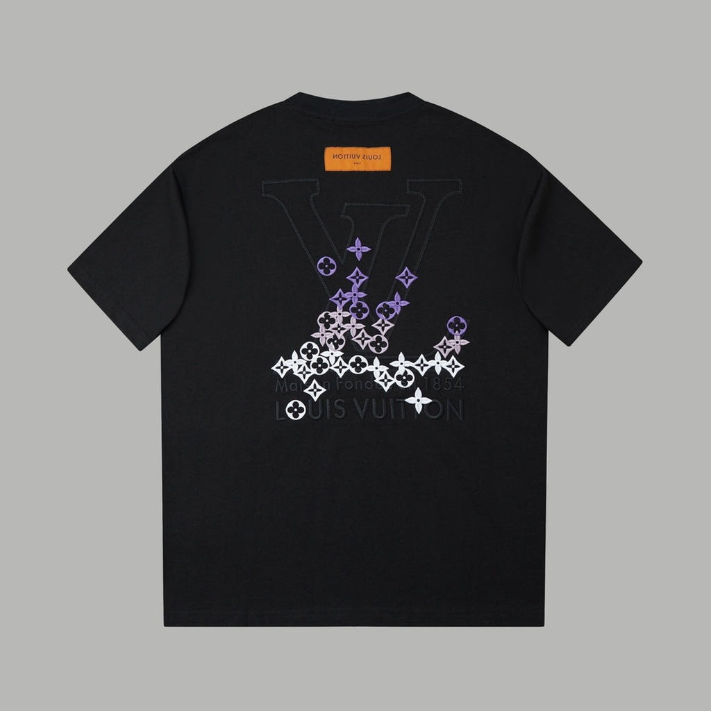 Contrast embroidered T-shirt