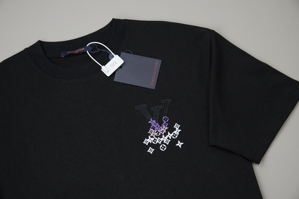 Contrast embroidered T-shirt