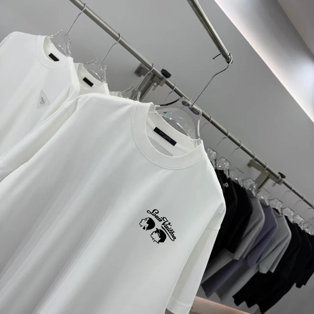 New flocking short sleeved T-shirt