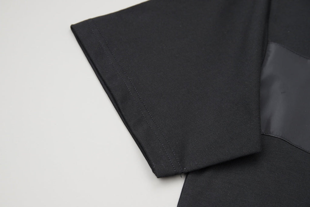 Grid stitch embroidered T-shirt