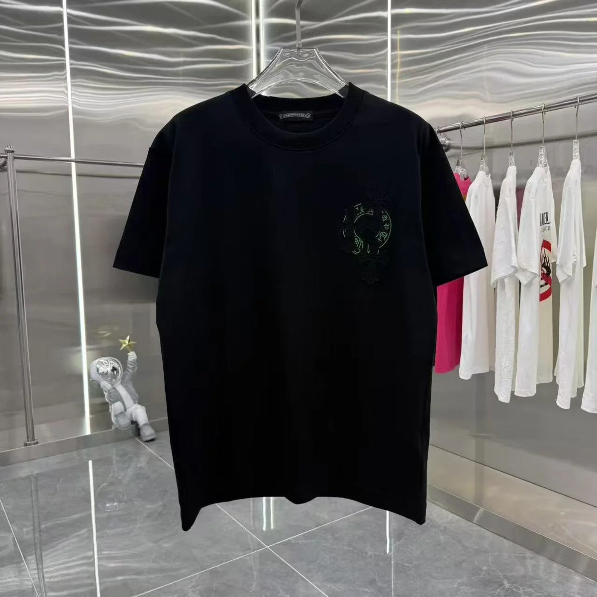 New round neck short sleeved shirt
