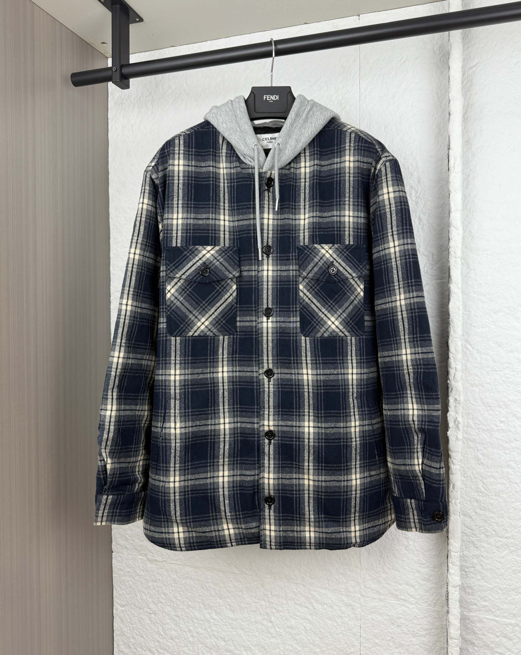 Cashmere plaid hooded clip