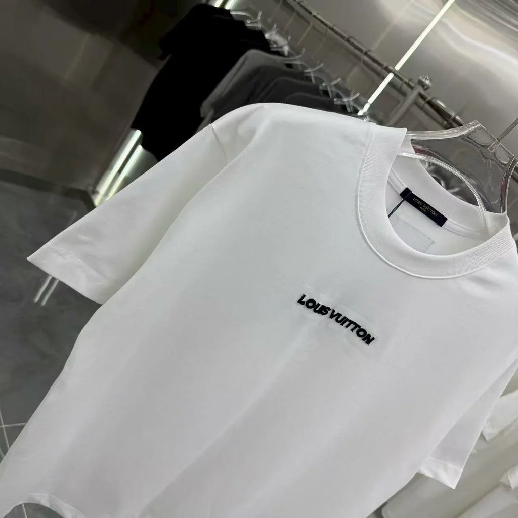 New round neck short sleeved T-shirt