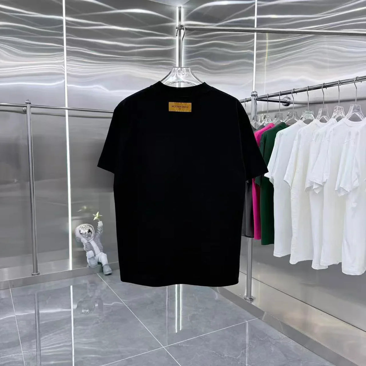 New round neck short sleeved shirt