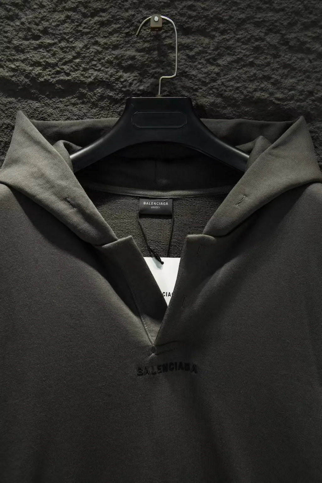 New open chest embroidered hooded sweatshirt