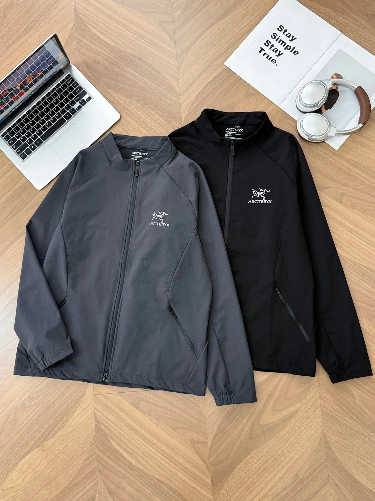 Windproof soft shell jacket