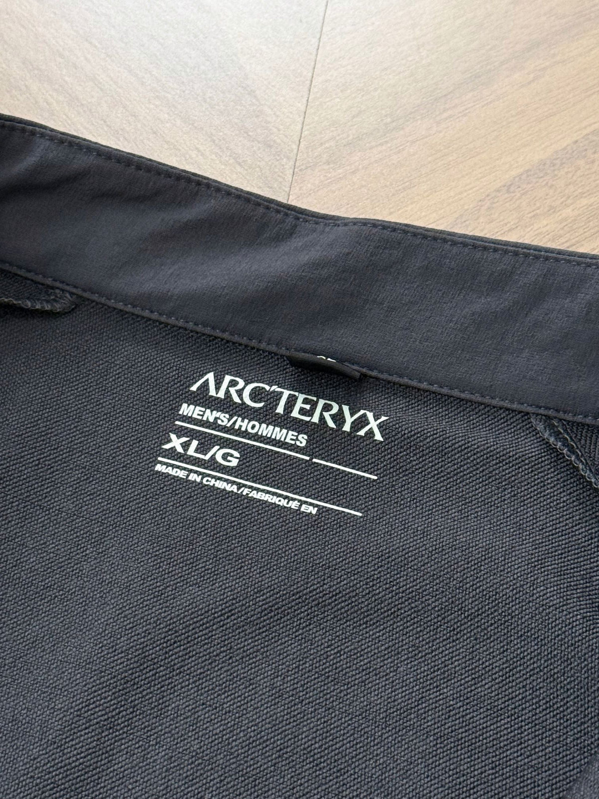 Windproof soft shell jacket