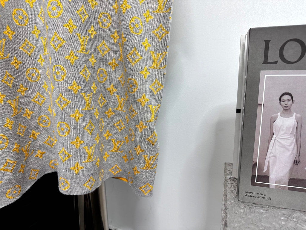 Old flower contrasting woolen short sleeved shirt