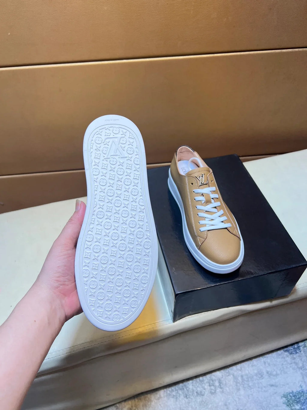 🏃 Casual shoes are a must-have for trendy men