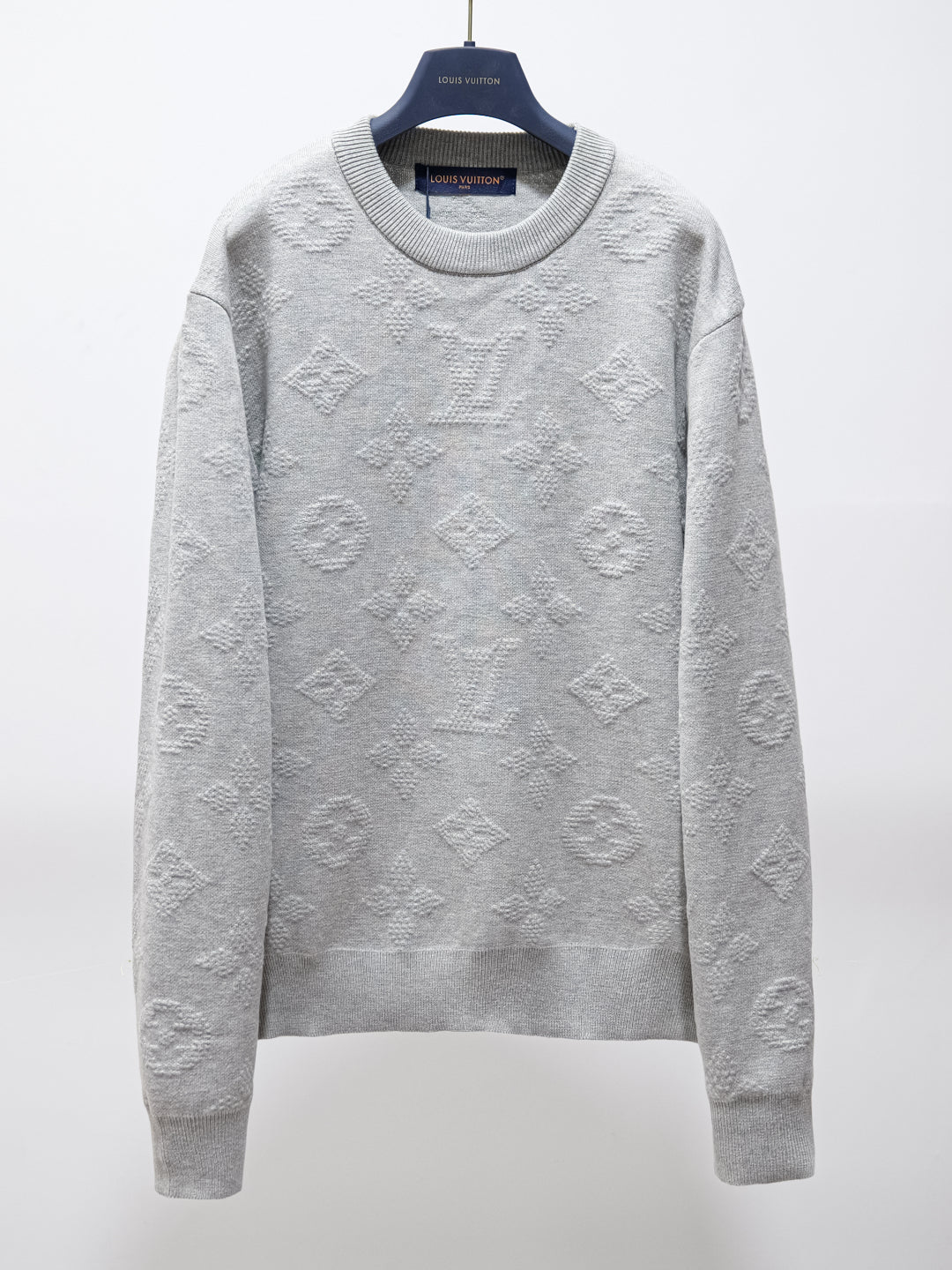 Pullover knitted sweater