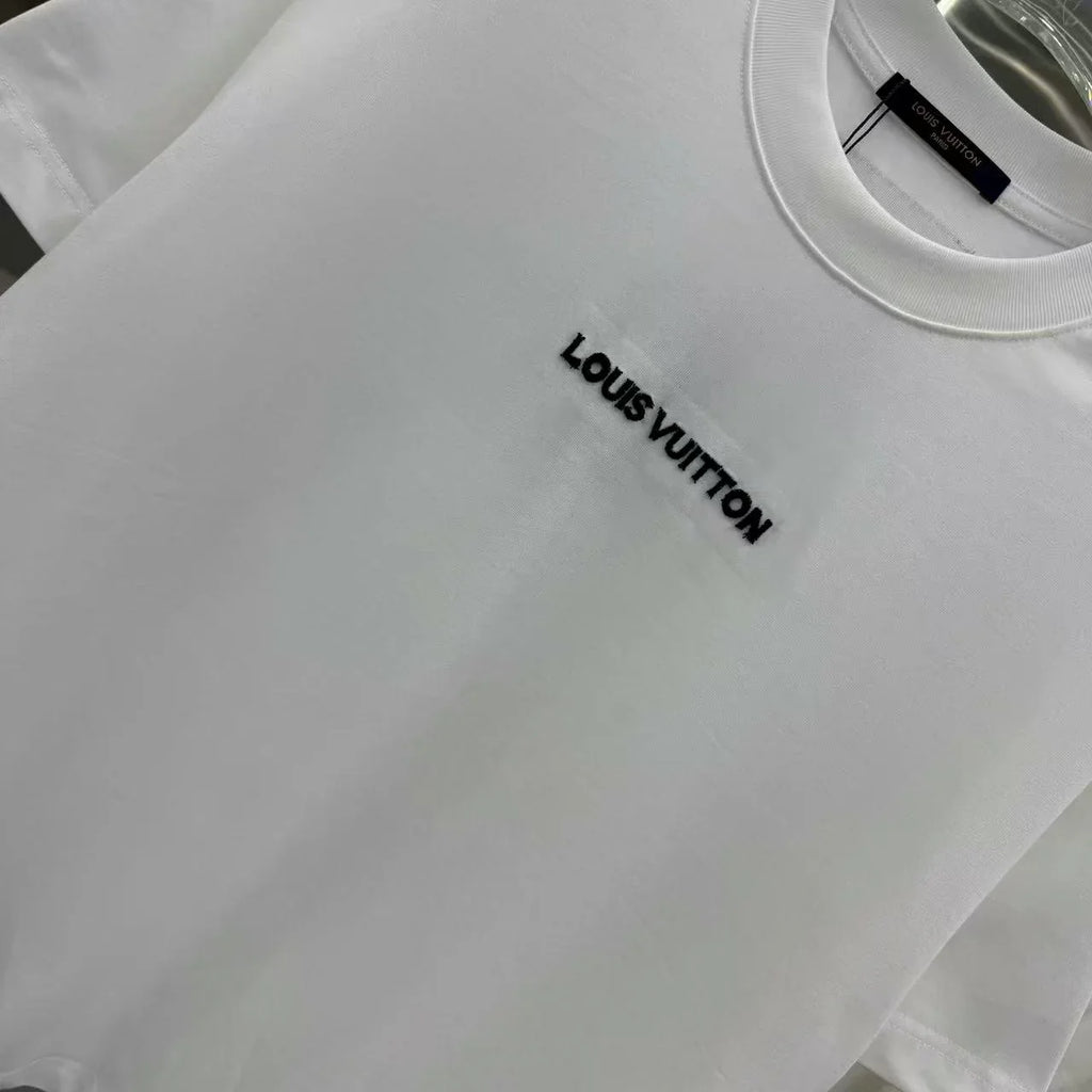 New round neck short sleeved T-shirt