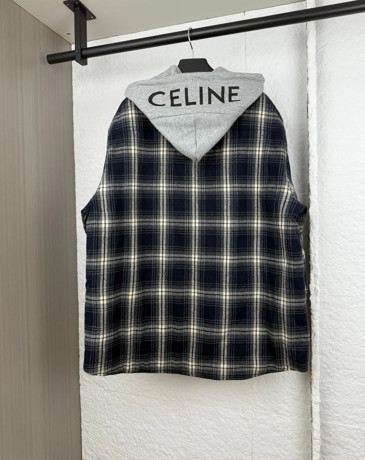 Cashmere plaid hooded clip