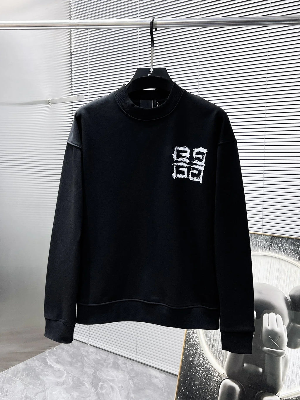 Early autumn new long sleeved round neck sweatshirt