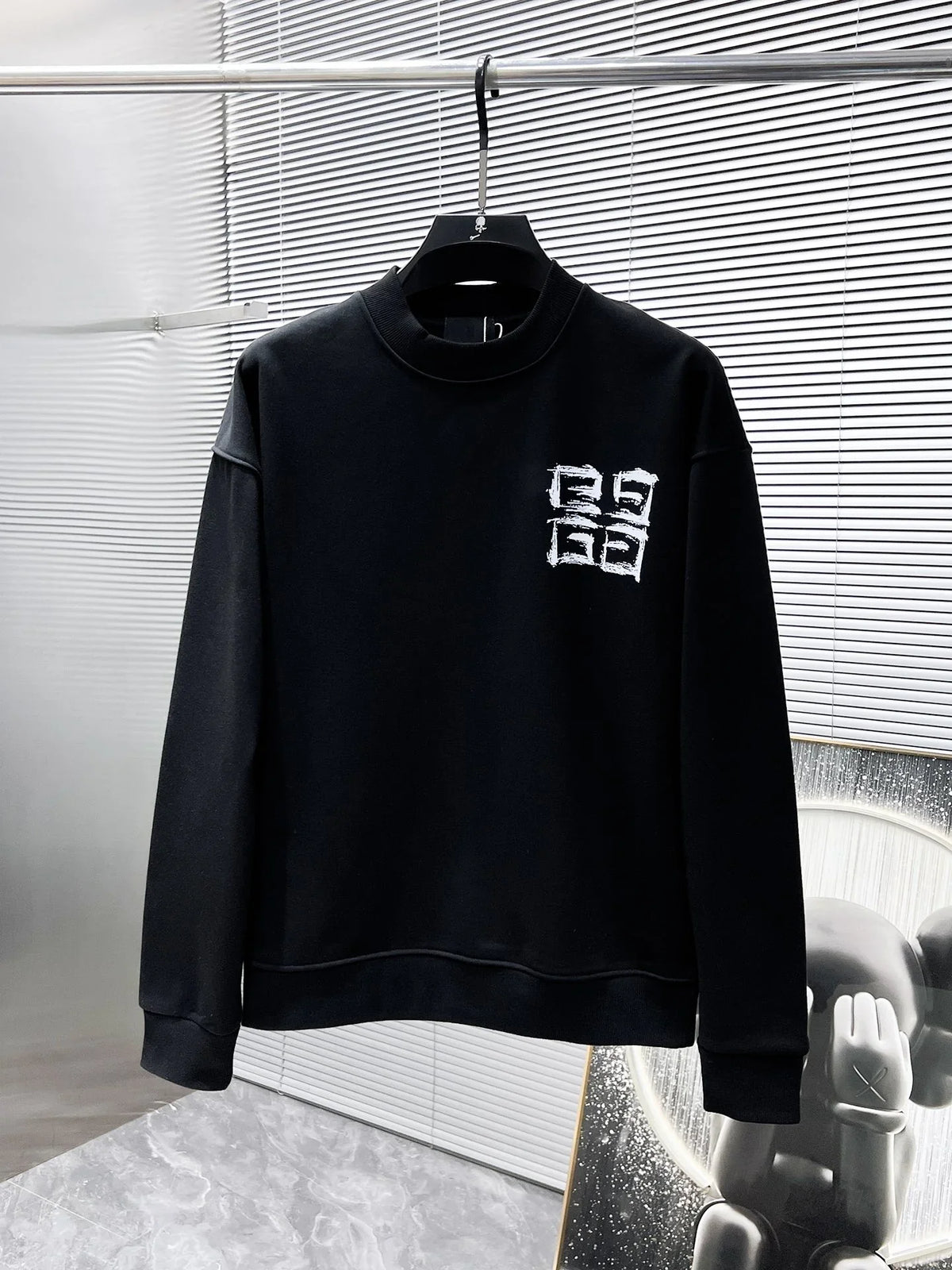 Early autumn new long sleeved round neck sweatshirt