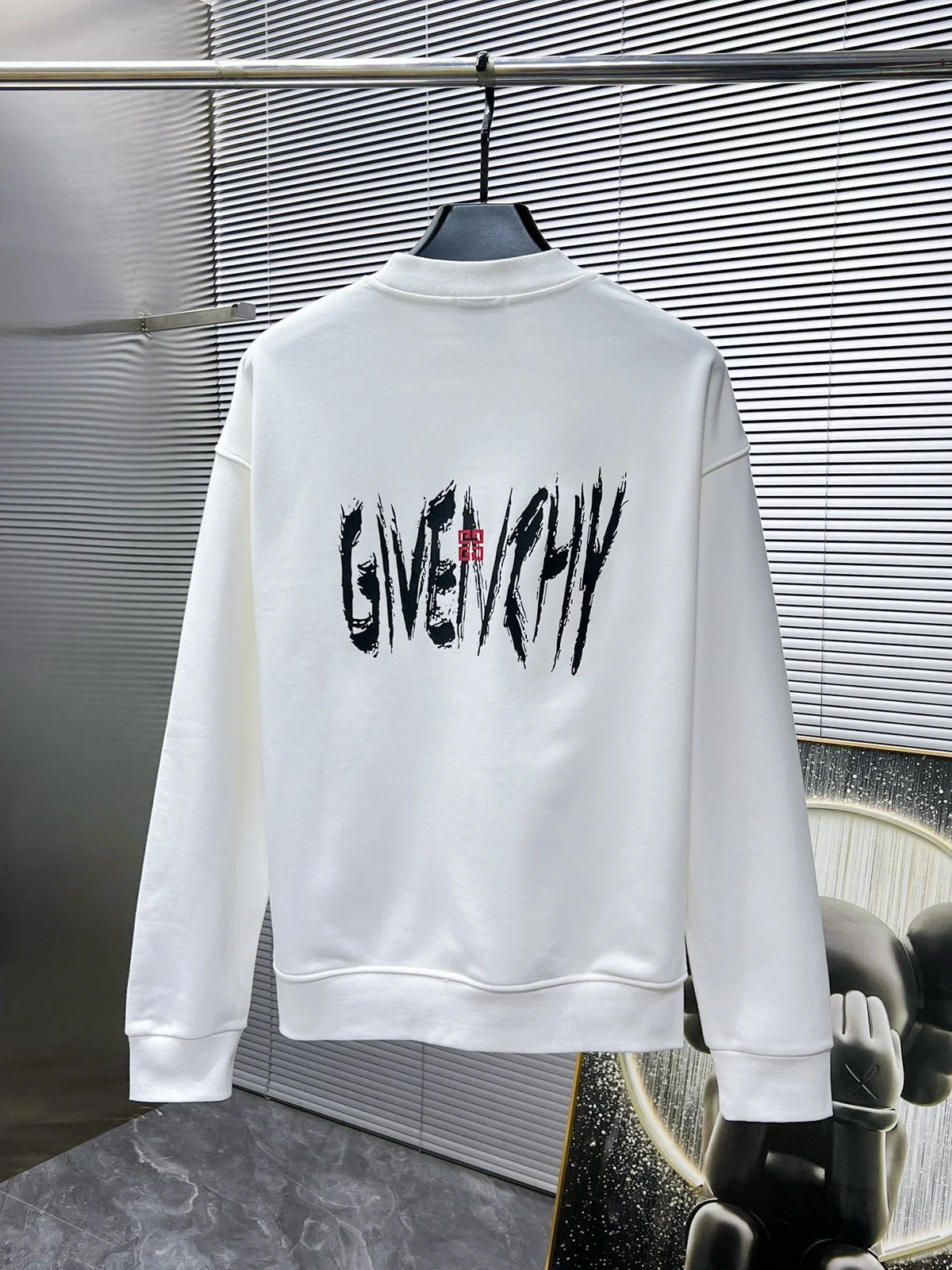 Early autumn new long sleeved round neck sweatshirt
