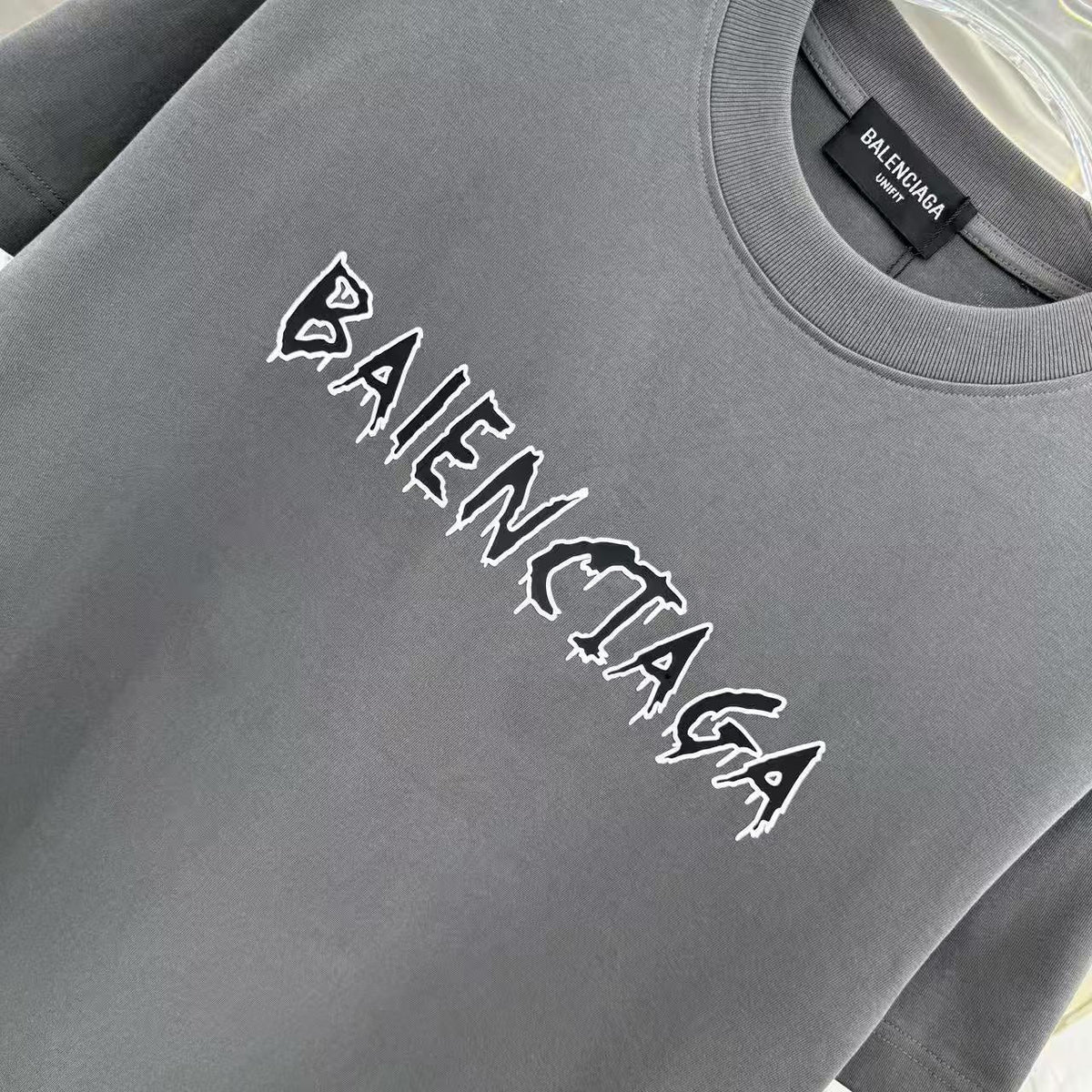 New flocking short sleeved T-shirt