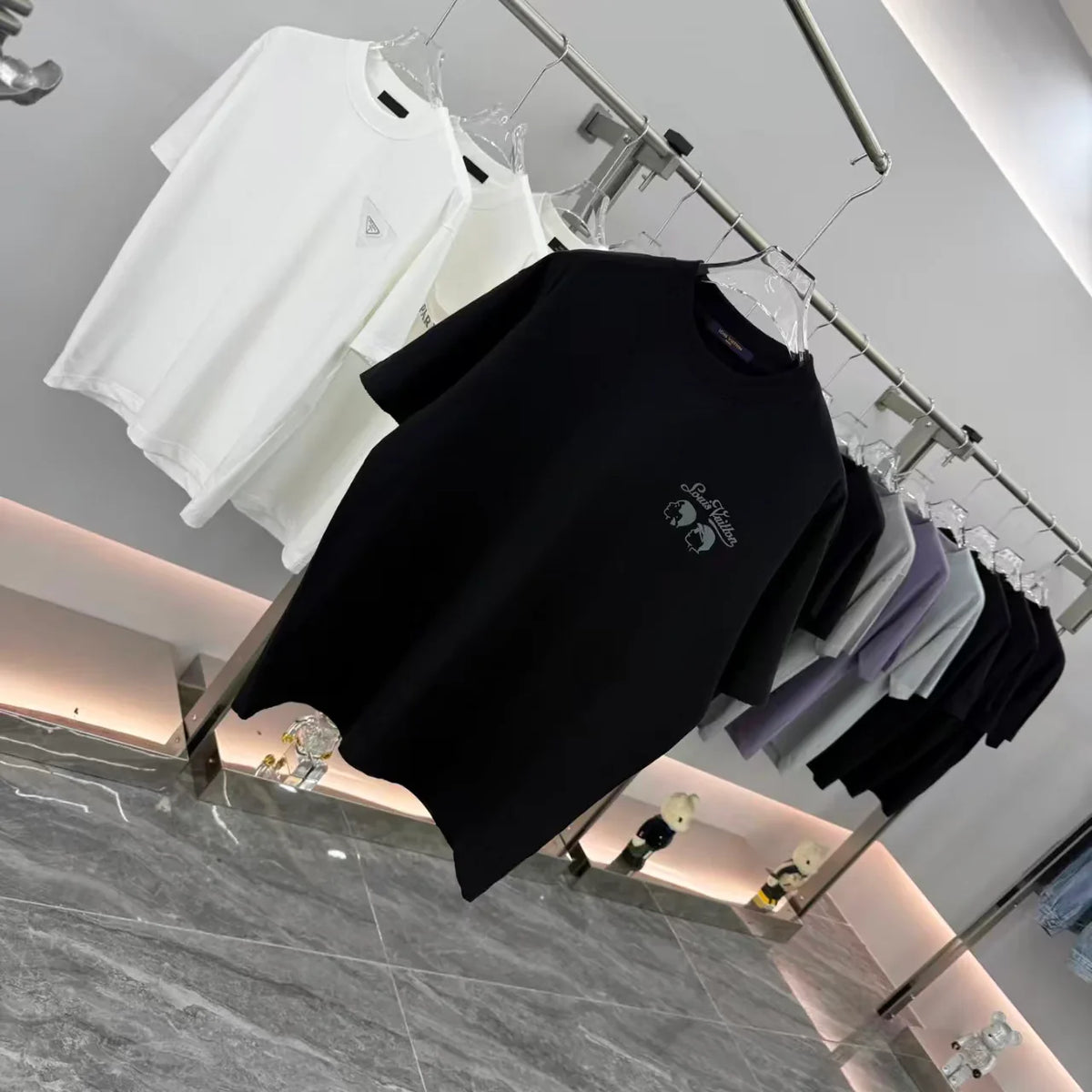 New flocking short sleeved T-shirt