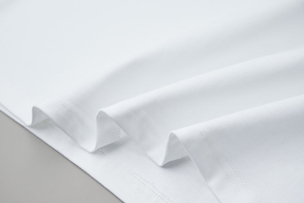 Light luxury embroidered T-shirt