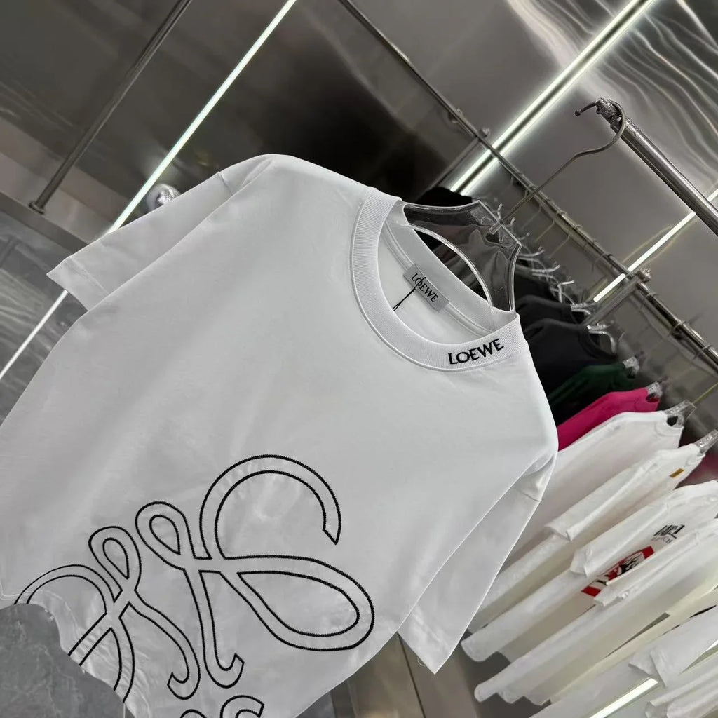 Autumn and winter new round neck short sleeved shirt