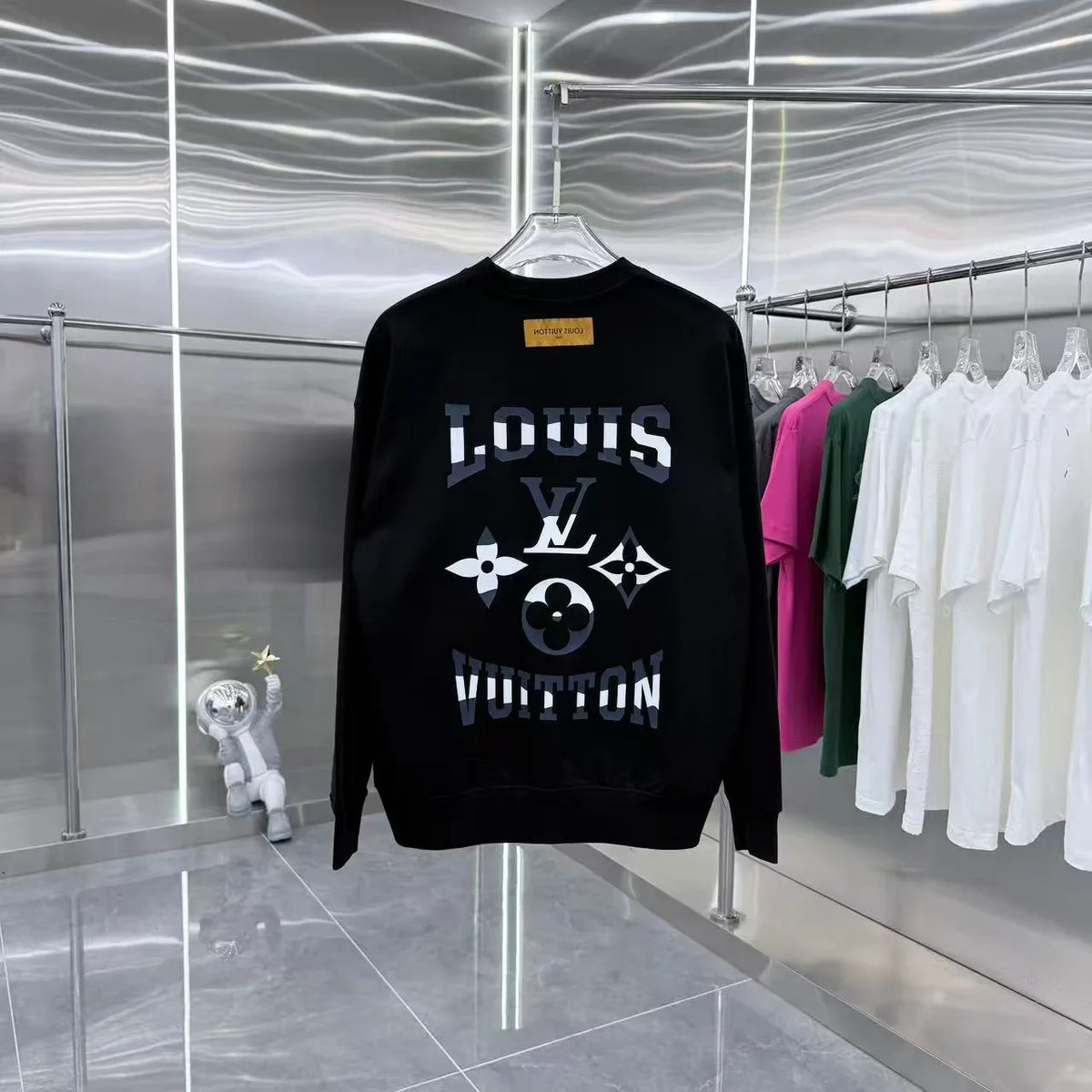 Autumn and winter new round neck long sleeved sweatshirt