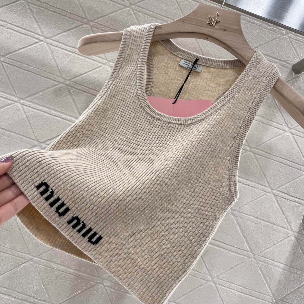 Minimalist Hem Embroidered Knitted Vest