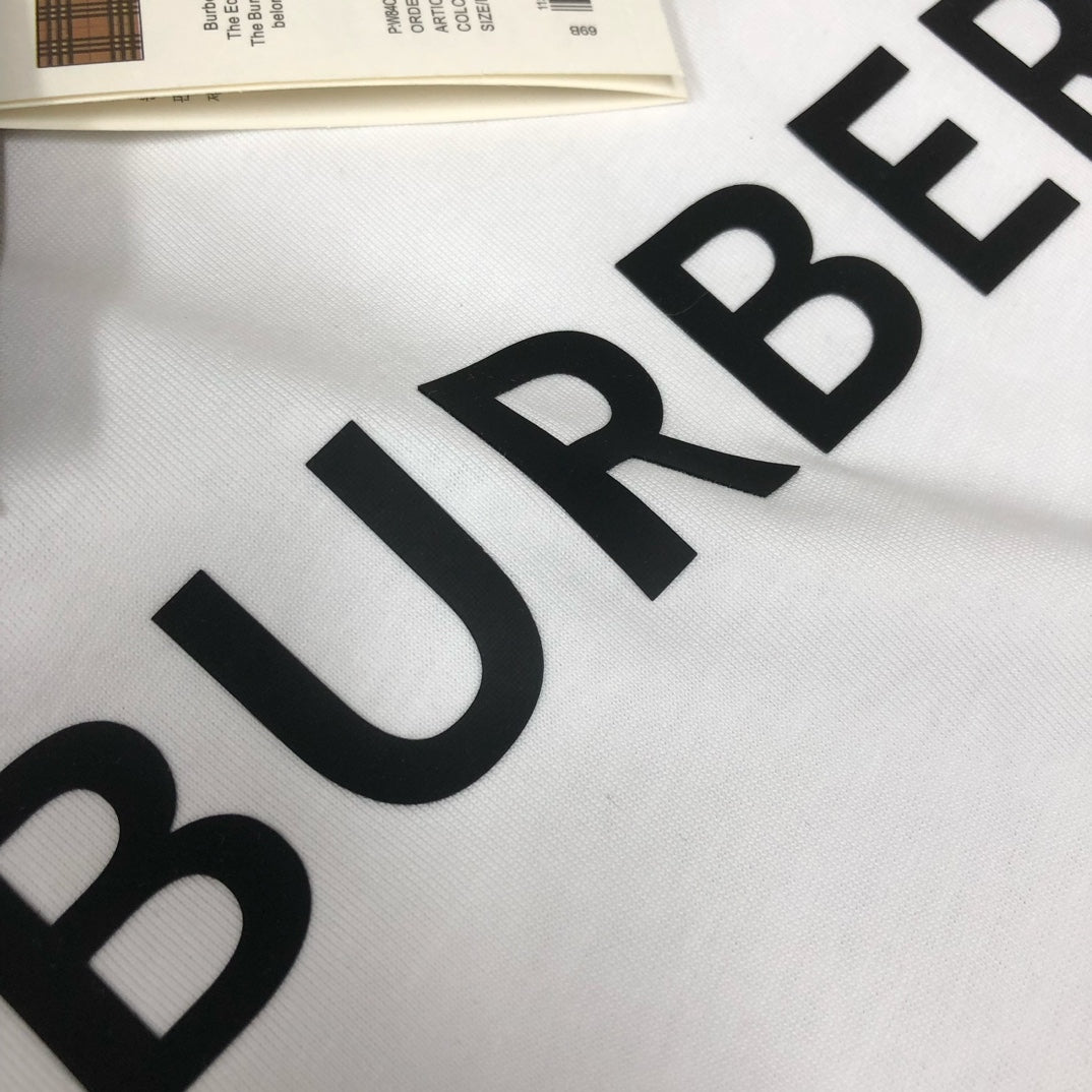 Cotton fabric T-shirt versatile and stylish