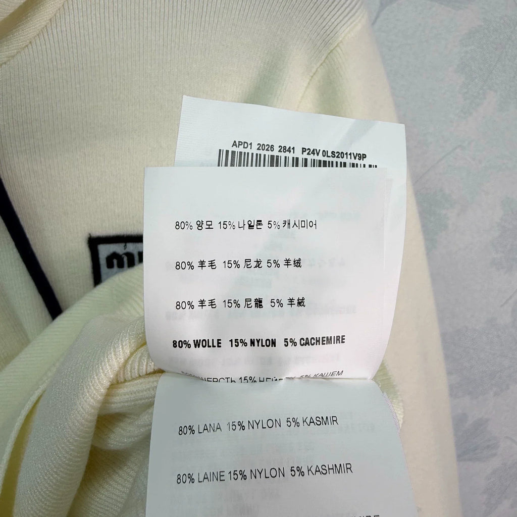 26 Early Autumn New Hooded Jacket