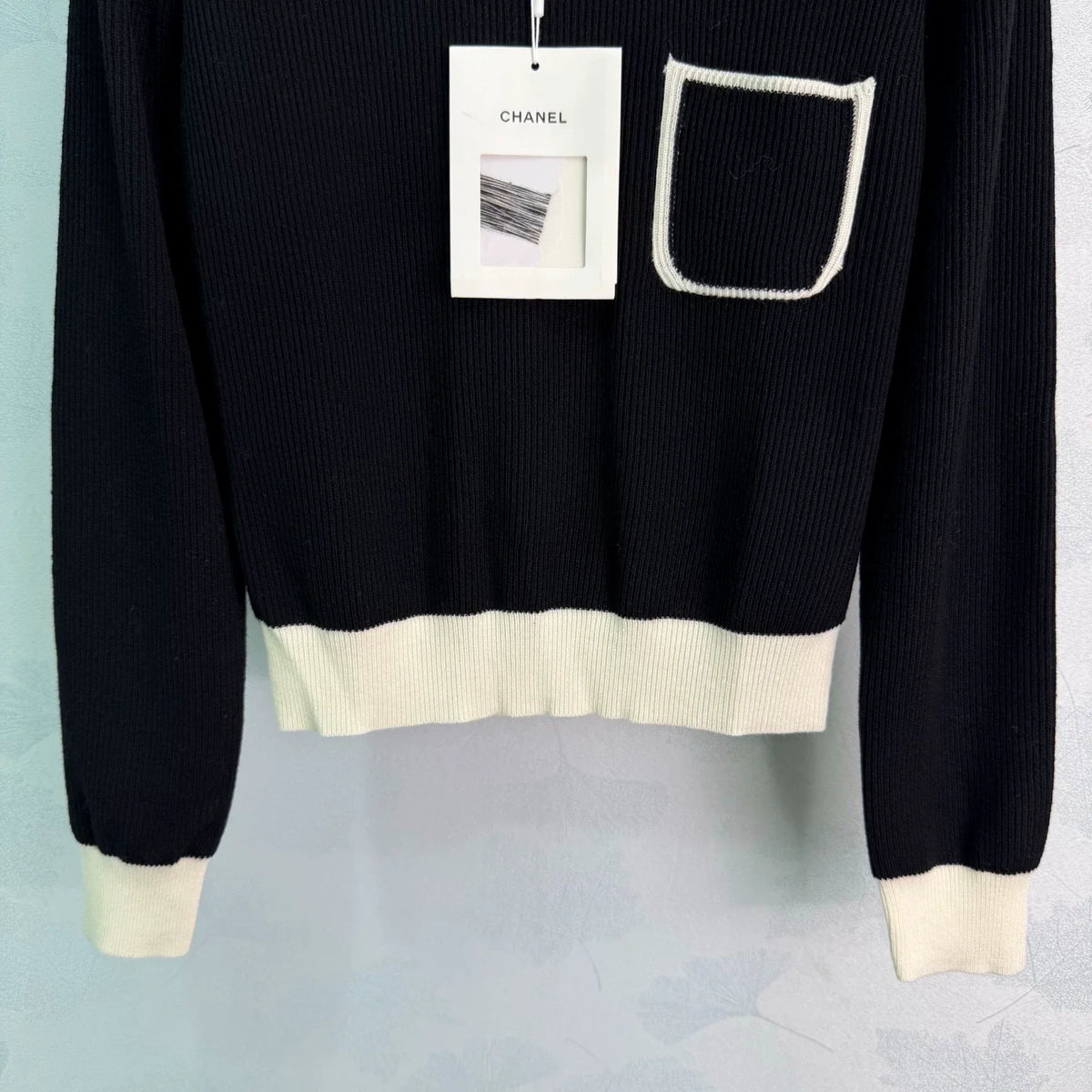 26 Early Autumn New Classic Black and White Contrast Knit Sweater