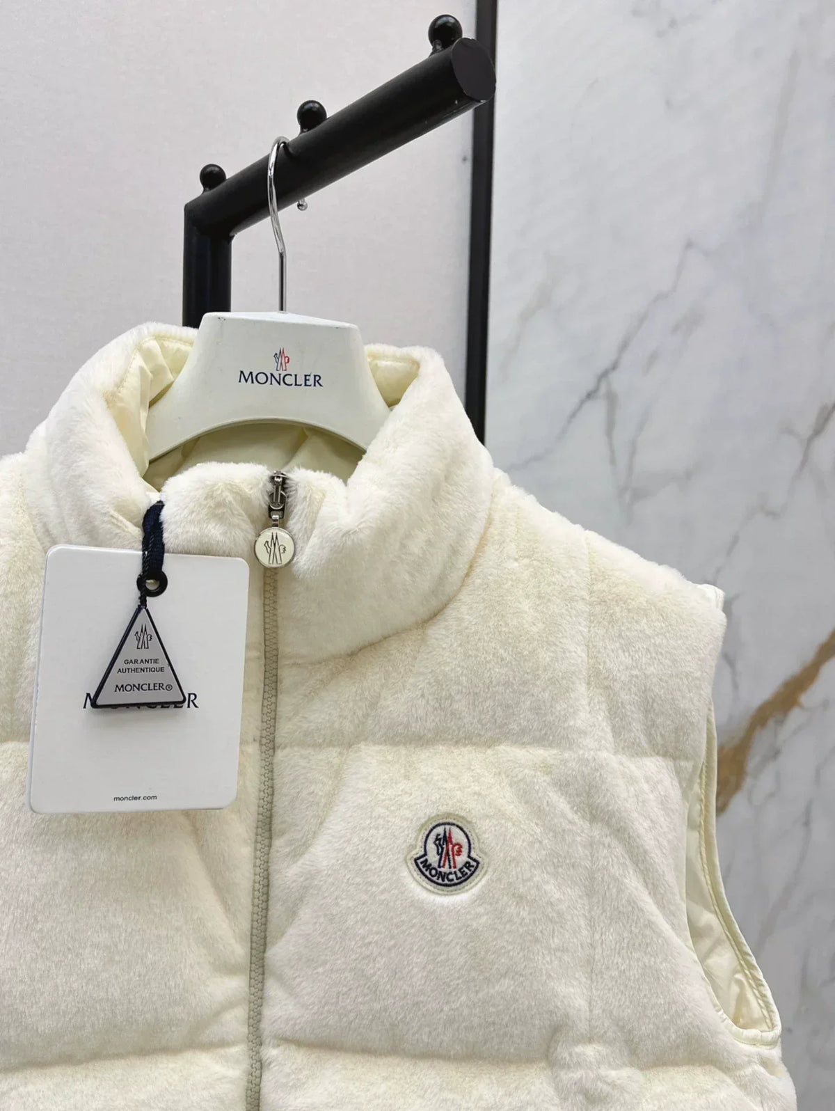 25 Mao Mao Down Vest