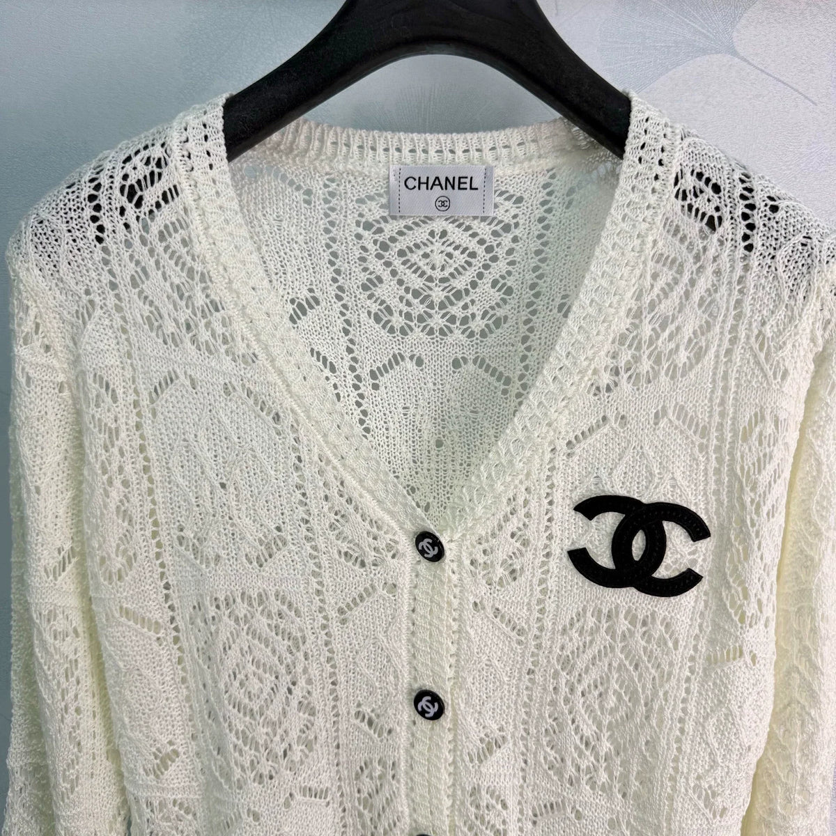 26 Early Autumn New V-neck Knitted Long Sleeve Cardigan