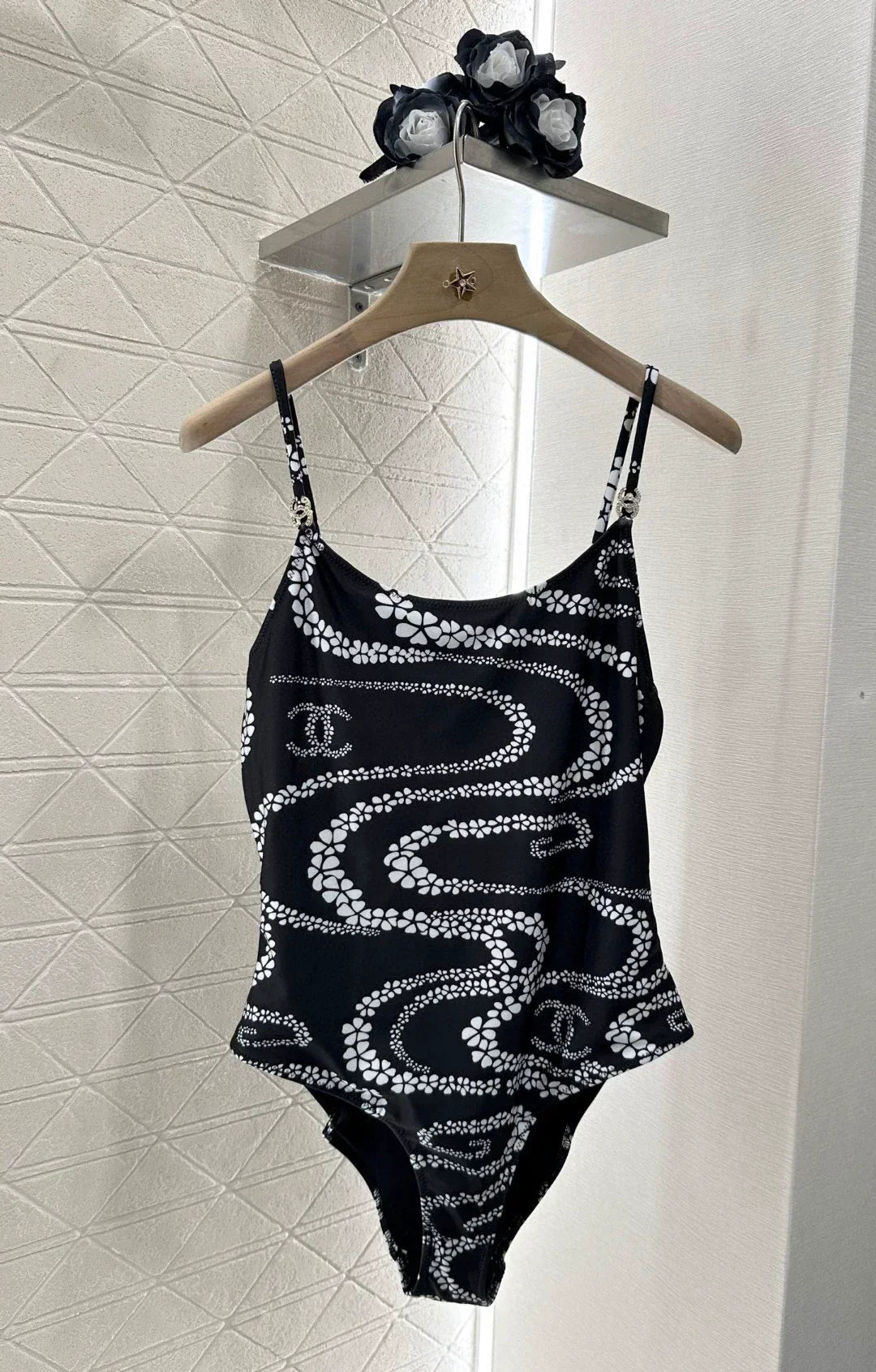 25 New Printed Halter Swimsuit