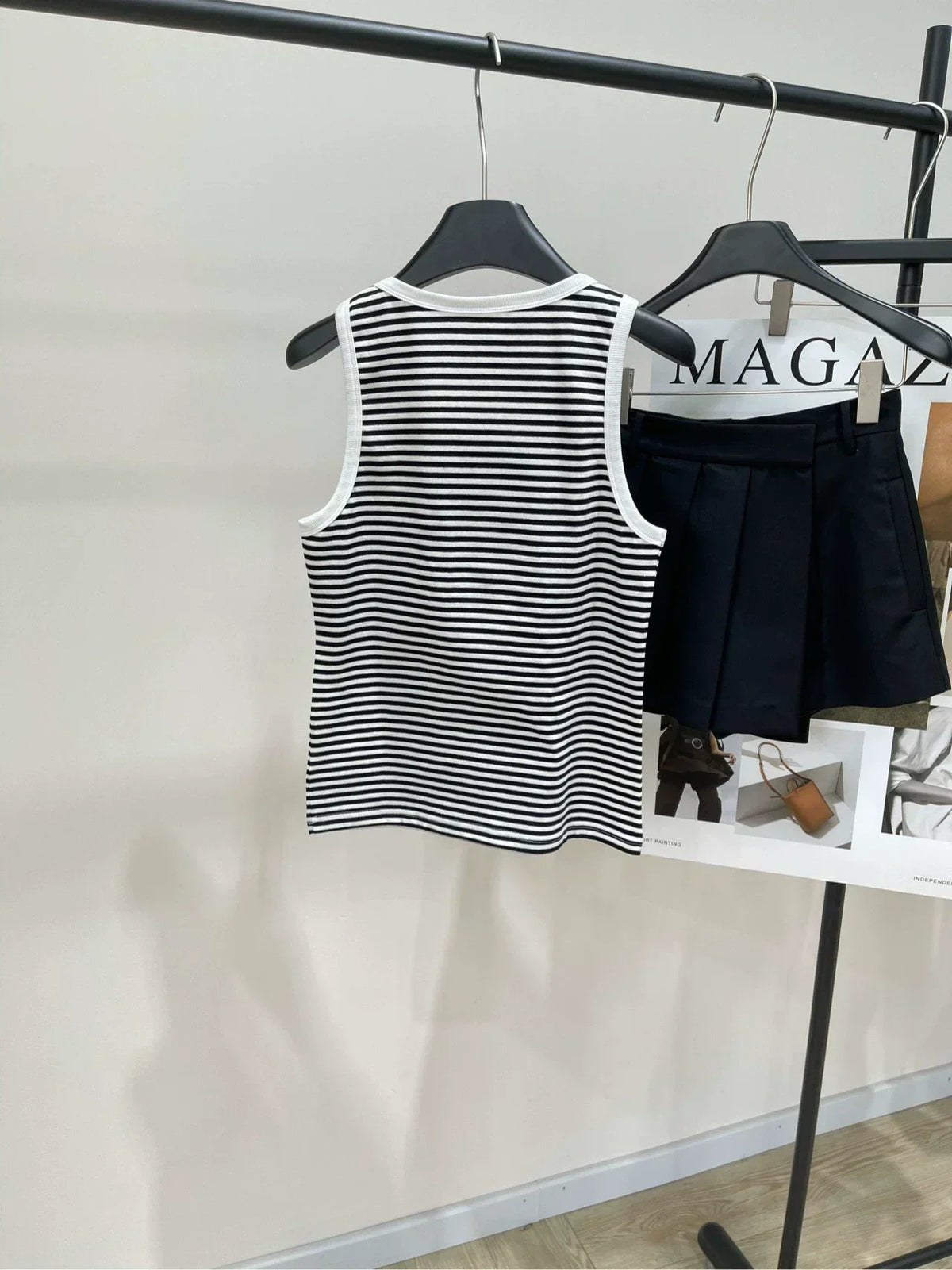 25SS new black and white striped vest for spring and summer