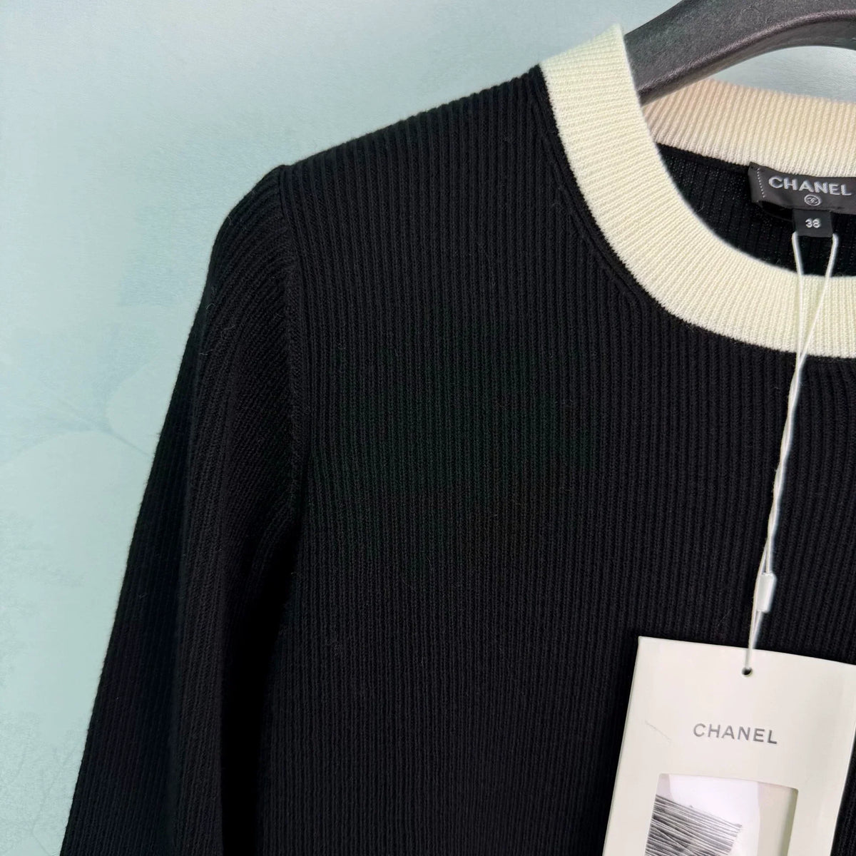 26 Early Autumn New Classic Black and White Contrast Knit Sweater