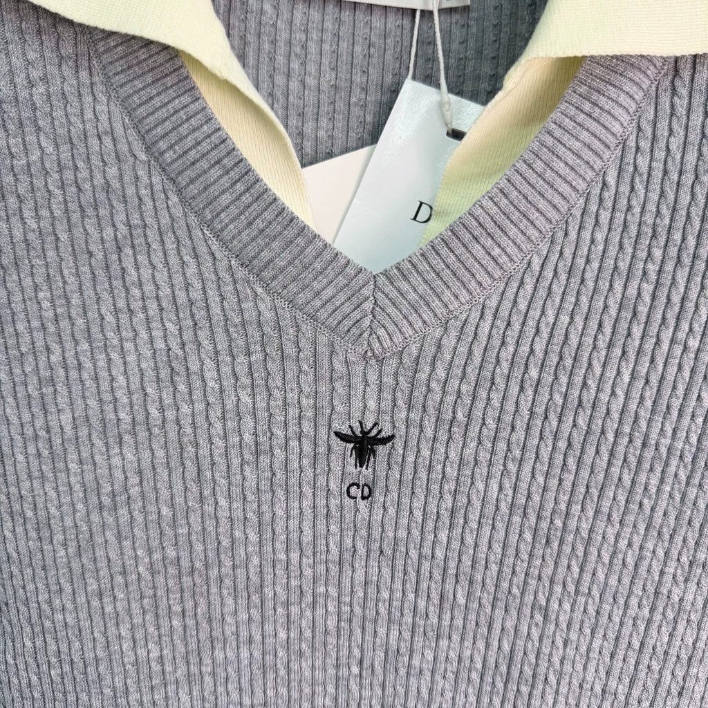 26 Early Autumn New V-Neck Long-Sleeve Knit Sweater