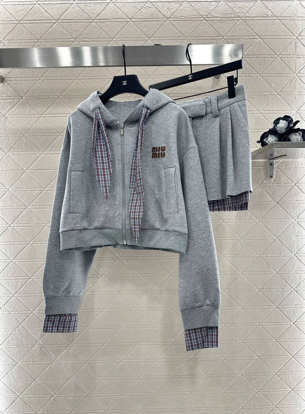 25fw Hooded jacket and short skirt set