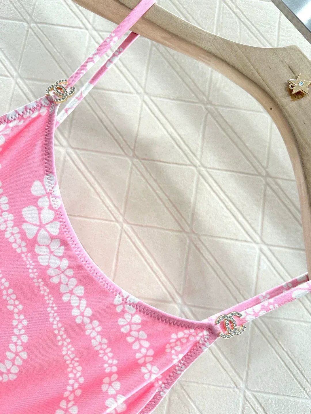 25 New Printed Halter Swimsuit