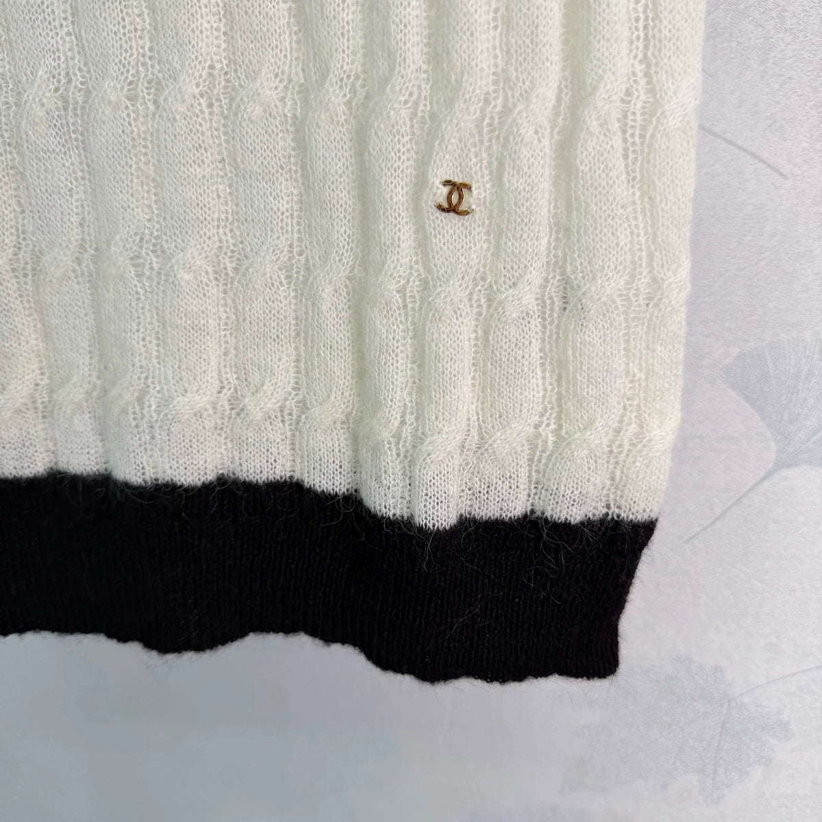 26 New Knit Vest